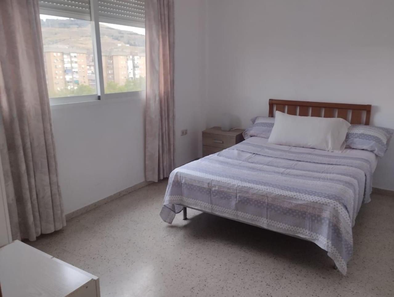 Spacious Room With Private Key And Wifi Γρανάδα Εξωτερικό φωτογραφία